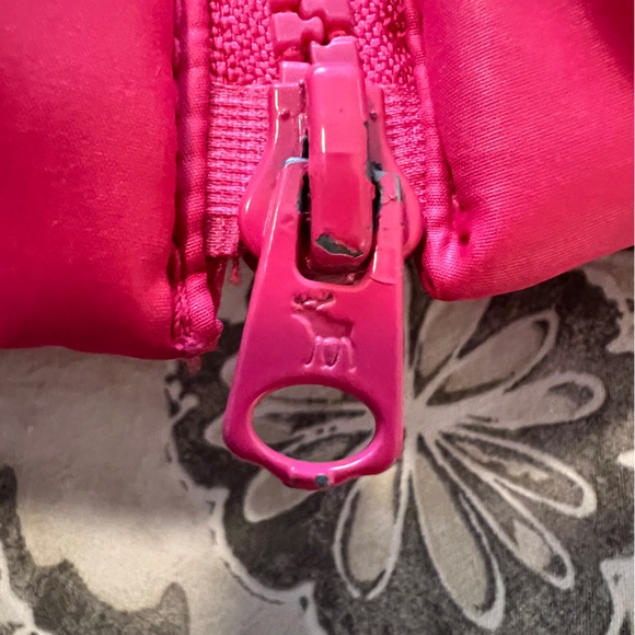 Adorable! Girls Abercrombie xl down puffer vest. Pink - Picture 12 of 12
